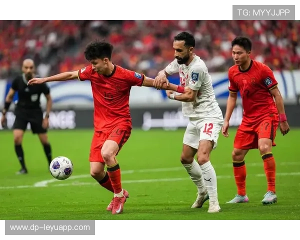 国足攻势焕然一新：全新战术革新点亮中国足球未来